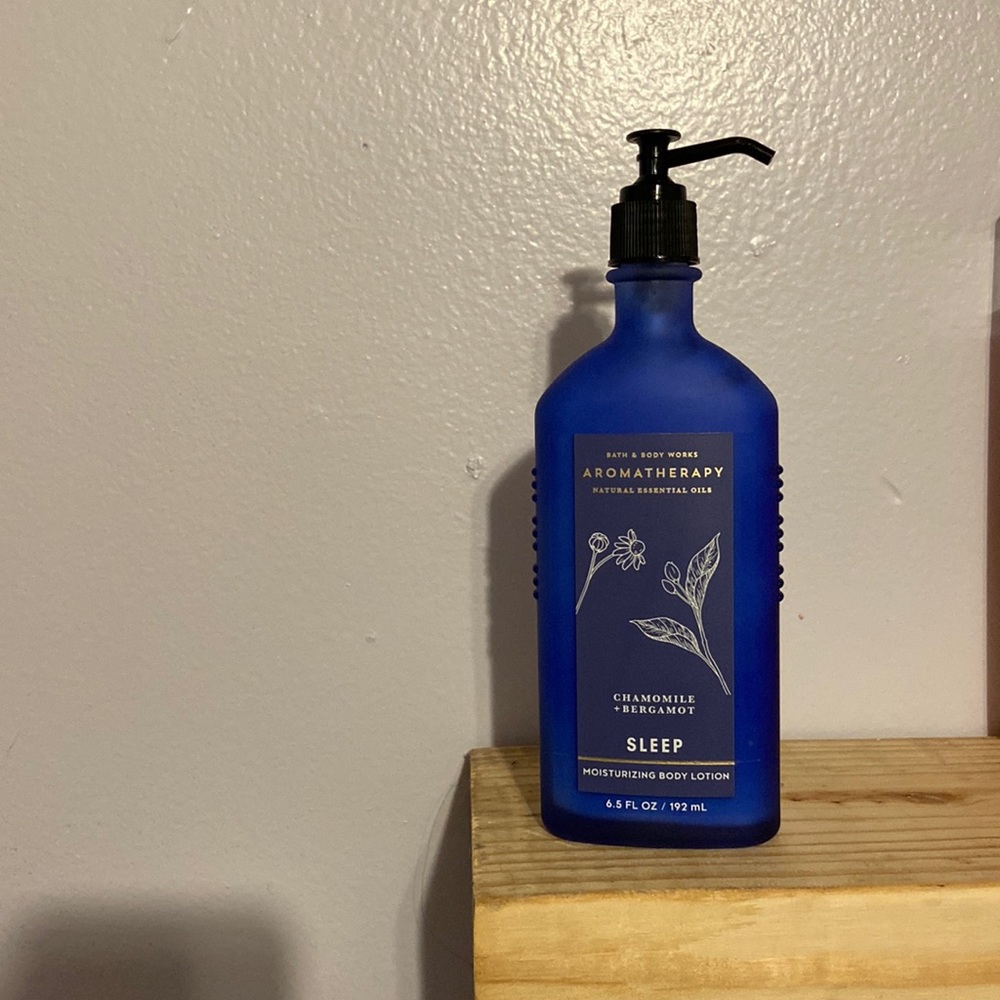 BATH AND BODY WORKS